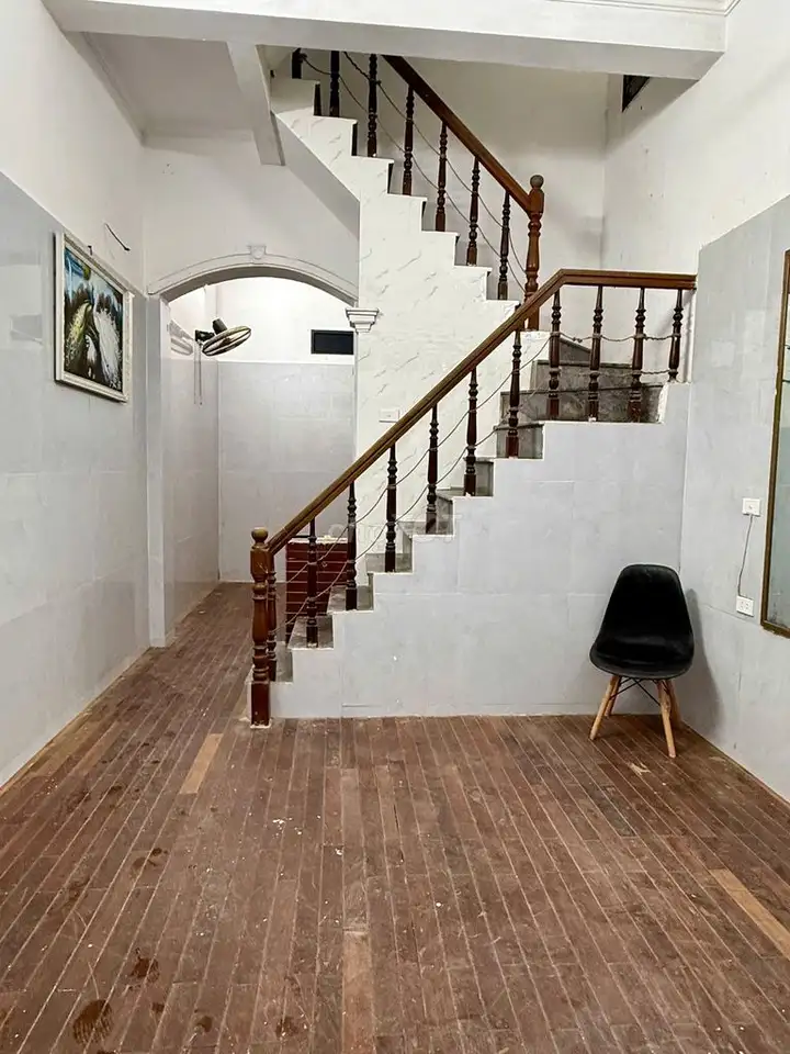 Сдам частный дом 3 этажа, переулок 211 Куанг Чунг, Ханой