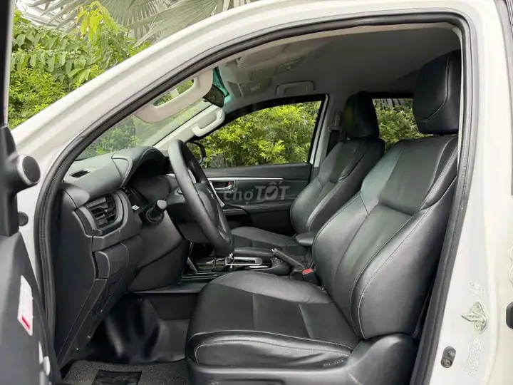 Toyota Fortuner 2024 2.4L 4x2 AT Белый