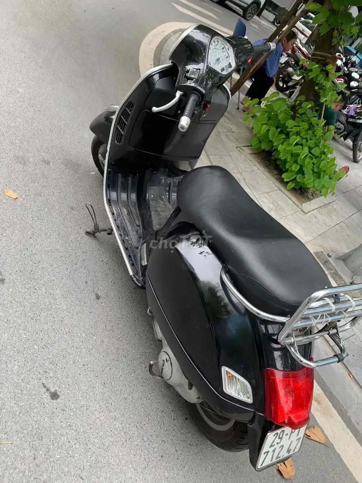 Скутер Piaggio Vespa GTS черный