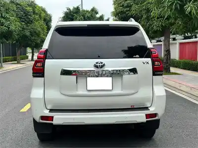 Toyota Prado 2019 белый 80000 km