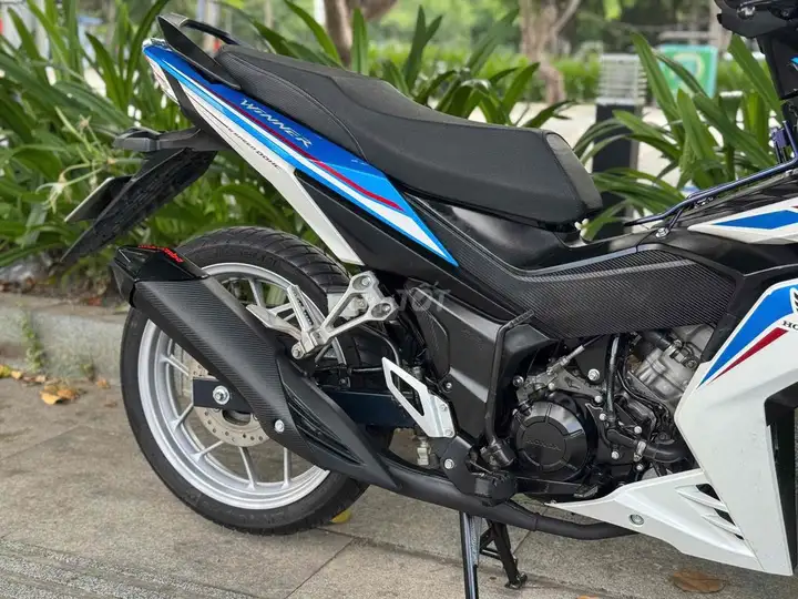 Honda Winner 150 V1 2019 сине-бело-черный 20 000 км с номерами Хошимина