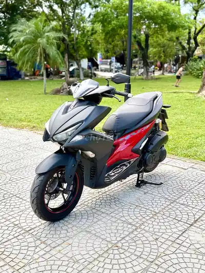 Yamaha NVX 125 ABS Черный, Красный