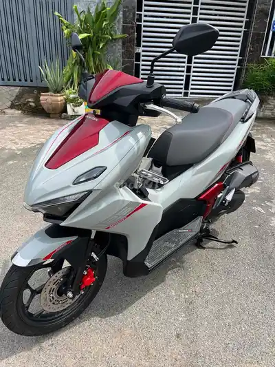 Honda AB 125 ABS 2026 серый цемент 200км