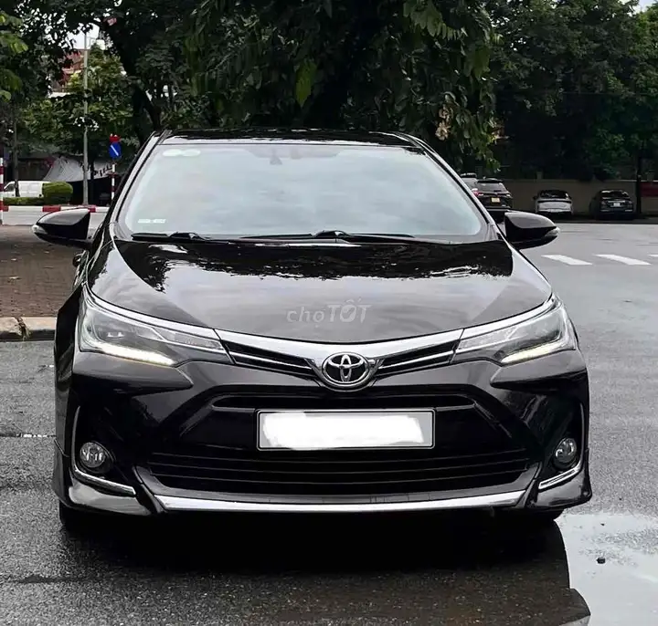 Toyota Altis 1.8G 2020, темно-коричневый, 56000 км