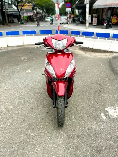 Honda Vision 2018 Красный