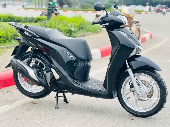 Honda SH 150 ABS матовый черный, оригинал, отличное состояние, плавная езда