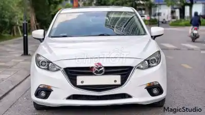 Mazda 3 1.5 AT 2015 белый автомат 120 тыс. км