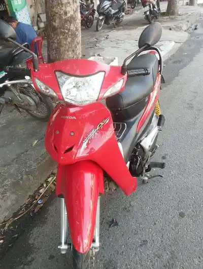 Honda Wave Alpha 2009 красного цвета