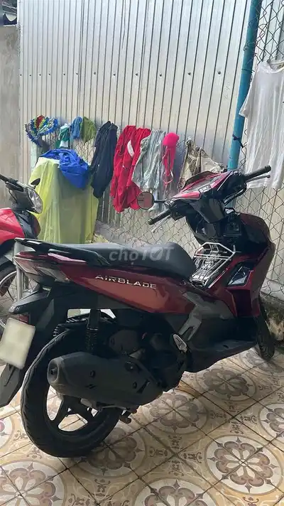 Воздушный клинок Honda 2025 красный 26000 км