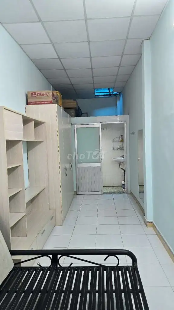 Сдаю комнату 32 м², тихо, безопасно, рядом рынок Го Вап