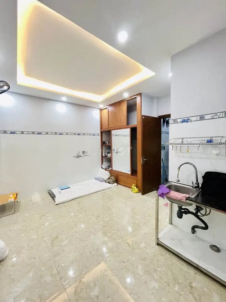 Дом на Бак Данг - Дин Бо Линь, 83 м², 9 апартаментов