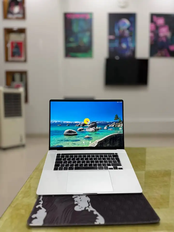 MacBook Pro 16inch, 1TB SSD, i9 (2019)