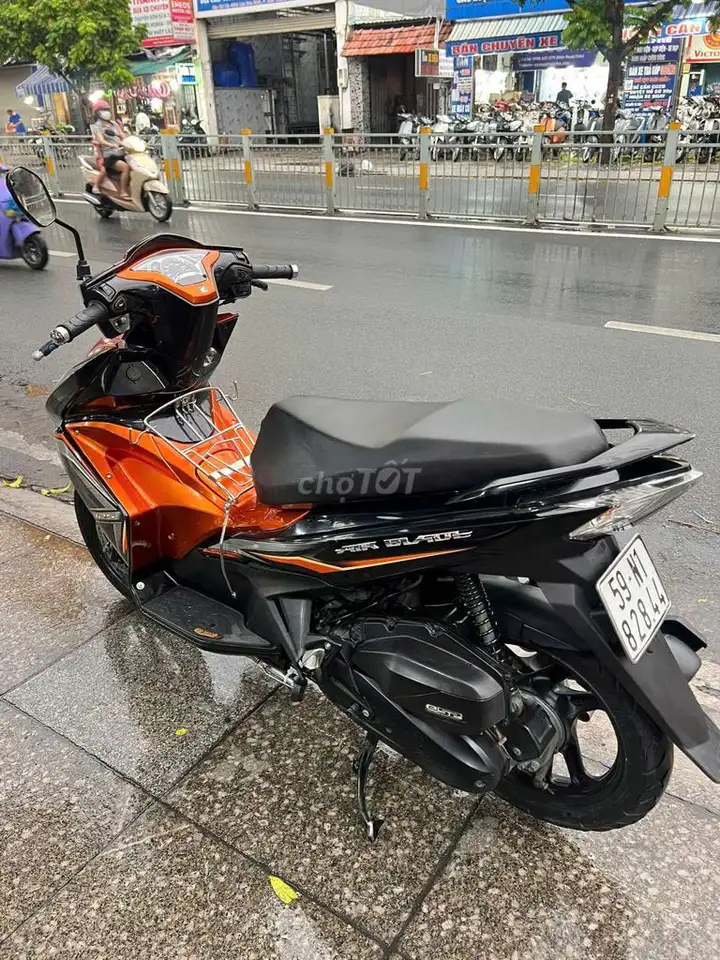 Honda Air Blade 2014 оранжево-черный