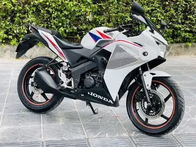 Honda CBR 150 белый, таиландской сборки, родной двигатель, отличный вид