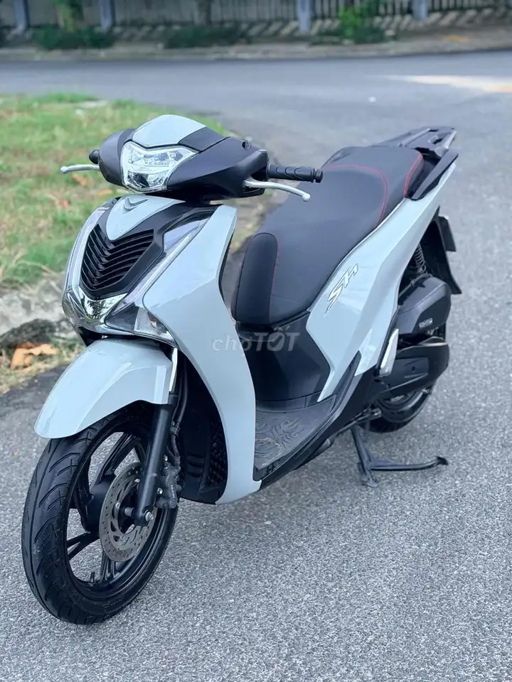 Honda SH 2018 «Серый цемент», номер 43, я собственник