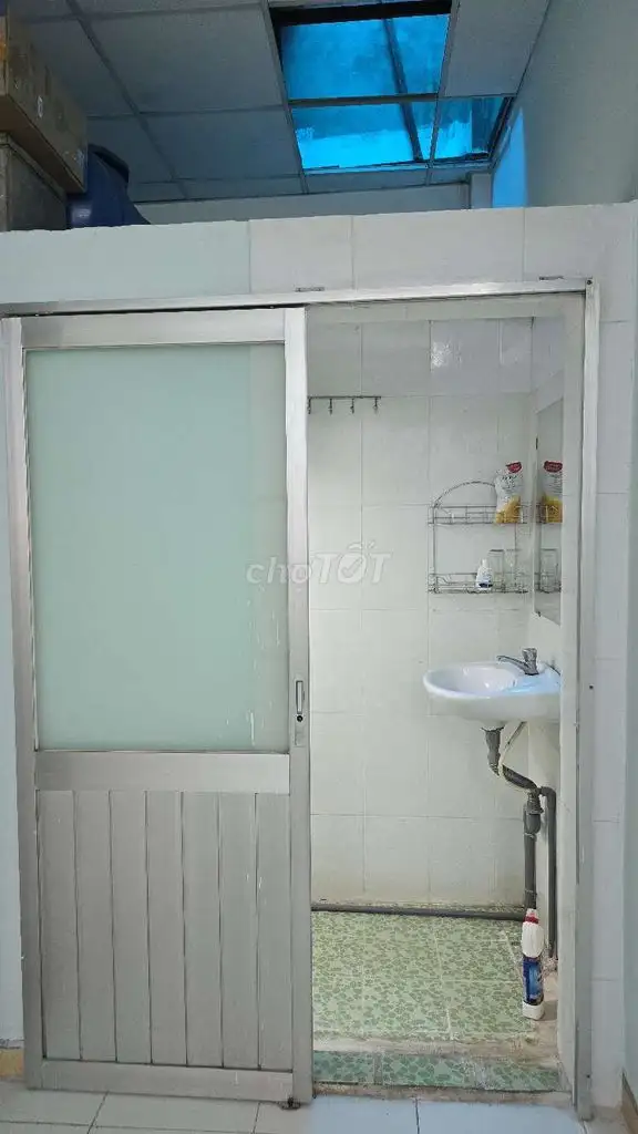 Сдаю комнату 32 м², тихо, безопасно, рядом рынок Го Вап