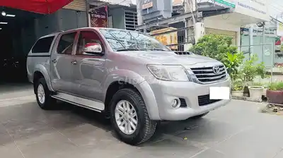 Toyota Hilux E МКПП 2WD 2015, отличное состояние