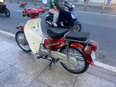 Honda Cub 50cc 2023 красно-белый