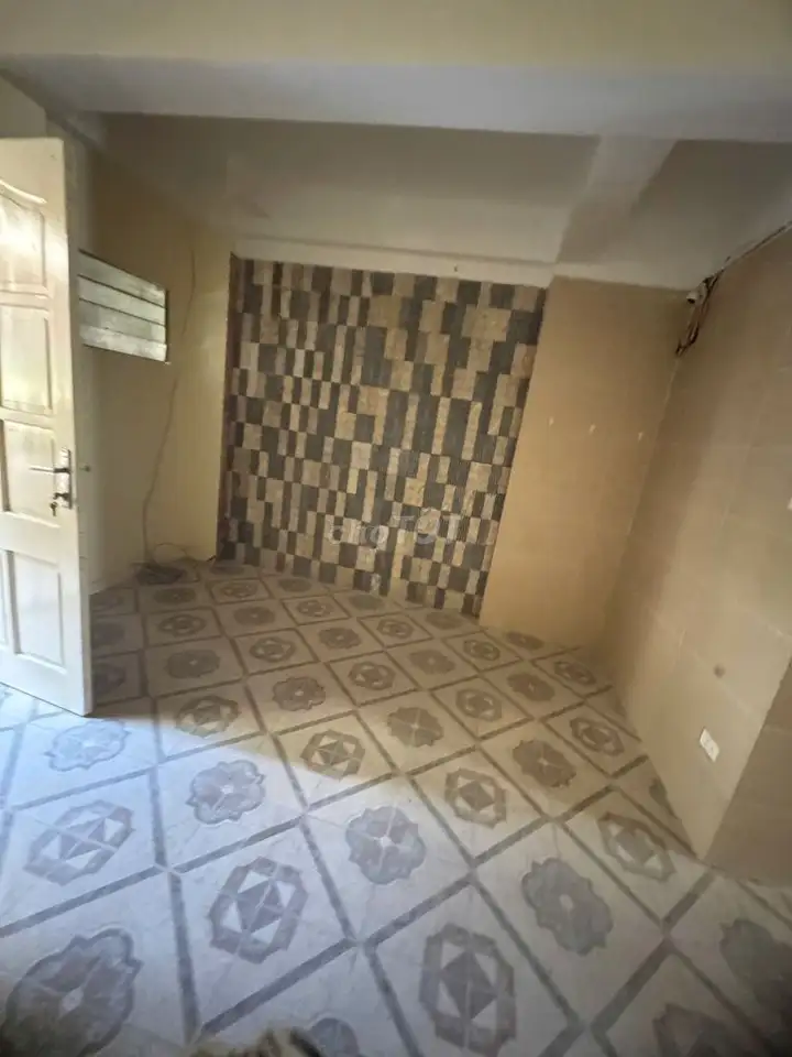 Квартира 3 этаж, пл. 45м², 1 спальня, в переулке авто, Нгуен Чи Тхань