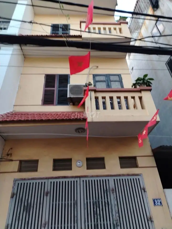 Bán nhà Lô góc, Long Biên, 50m2, 4 tầng, gần Big C