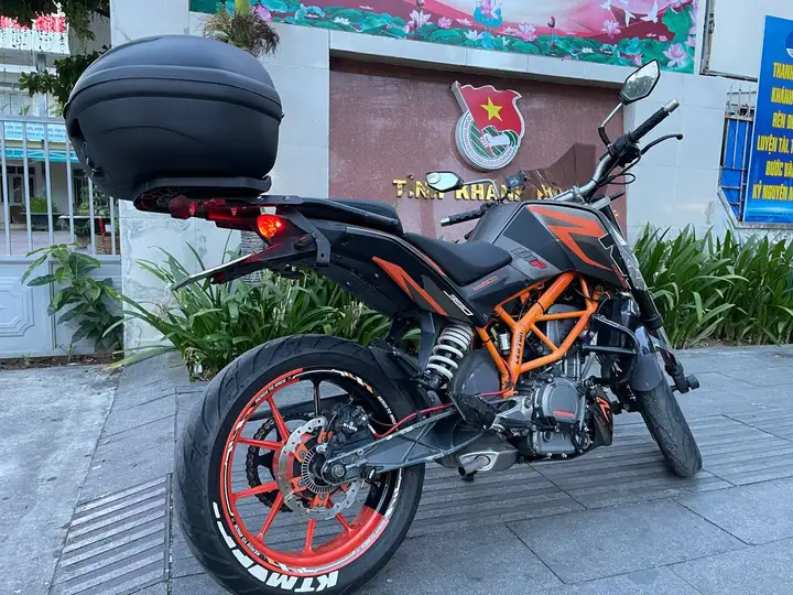 KTM 390 Duke