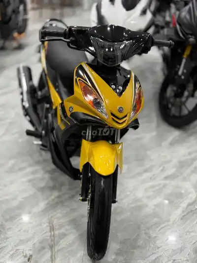 Yamaha Exciter 135, черное золото, автомат