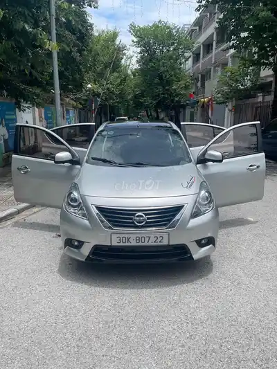 Nissan Sunny AT 2015 Серебристый Автомат