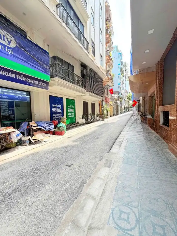 Дом 6 этажей, Нгиа До, Кау Жай, 65 м²