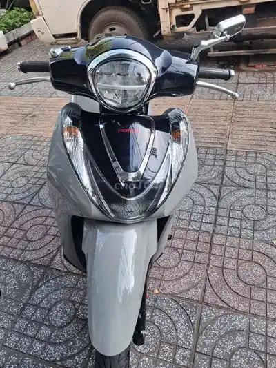 Honda SH Mode 124.8 куб.см Серо-черный