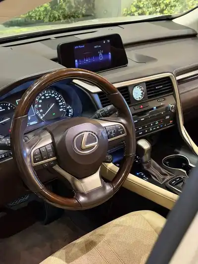 Lexus RX300 2019 золотистый 45000 км