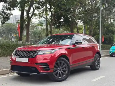 Range Rover Velar R-Dynamic S 2021, красный, в супер состоянии