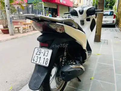 Honda SH белый 125 2019, в отличном и новом состоянии