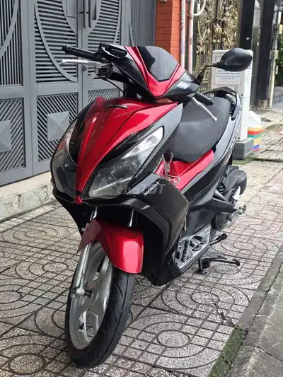 Honda Air Blade 125 2015 красно-чёрный