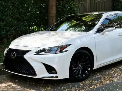 Lexus ES250 2019 76.000 км, регулярное дилерское обслуживание