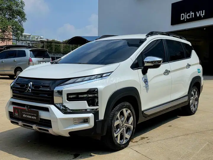 Xpander Cross 2025, 35 000 км (цена обсуждаема)