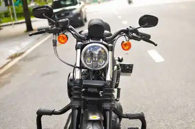 Harley-Davidson Iron 883 2021, черный, 6000 миль