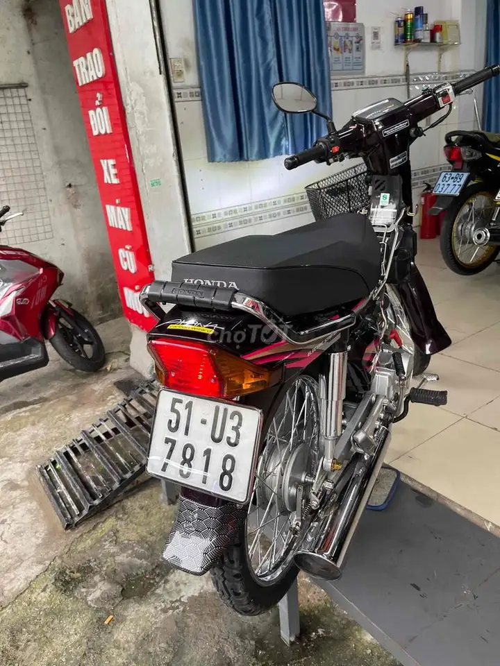 Honda Dream 1998 темно-красный Таиланд, с номерами Хошимина, 1 владелец
