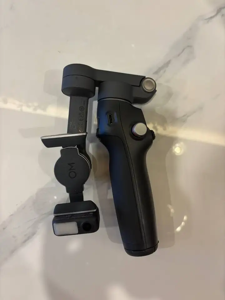 DJI Osmo Mobile 8