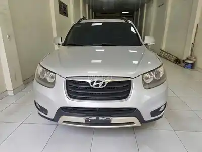 Hyundai Santafe 2.0L 2012 автомат полный дизель отличный