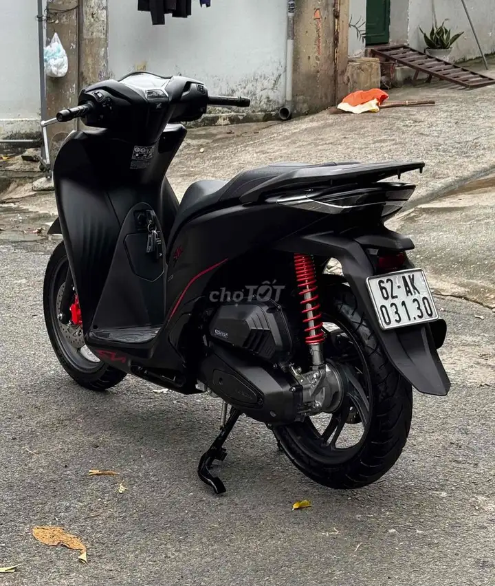 Honda SH 160i ABS конец 2024 черный full black