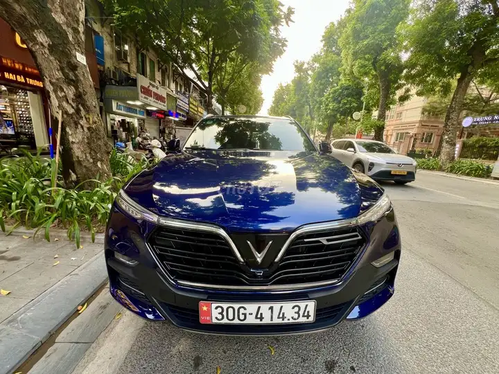 VinFast Lux SA2.0 2020 Синий