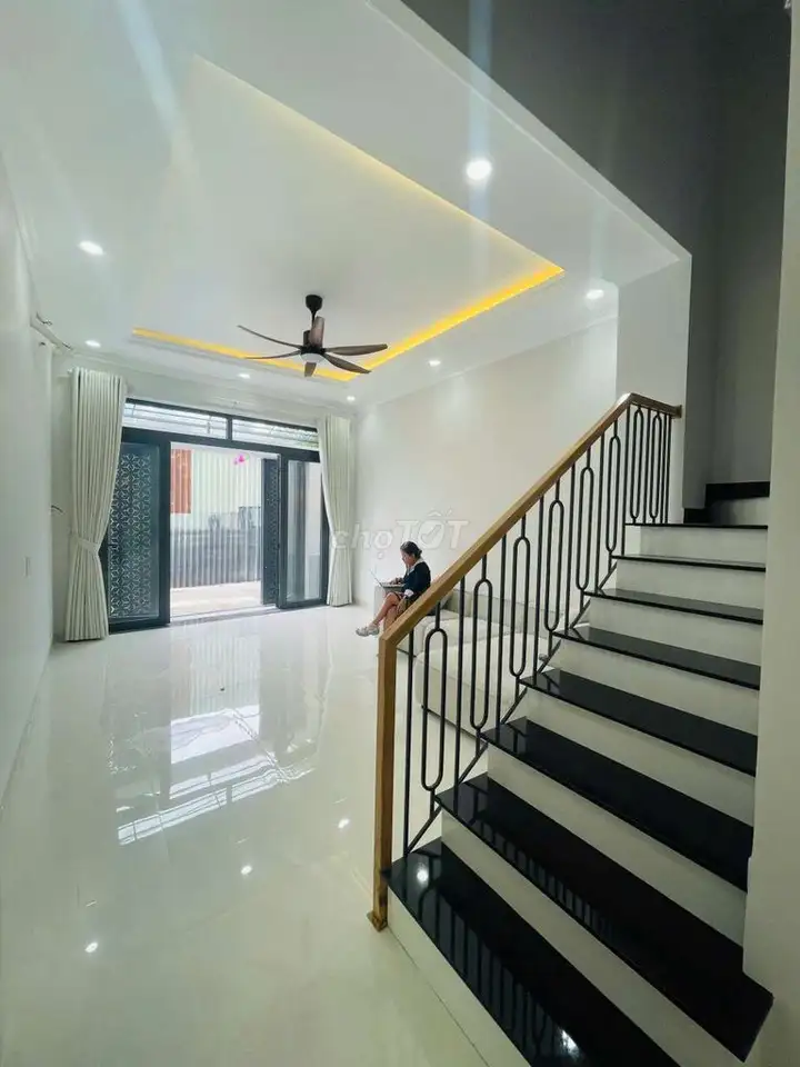 Новый дом 4 спальни в переулке 520 Куок Ло 13, рядом с Ван Phuc city