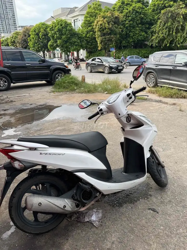 Honda Vision 2012 белый 108cc