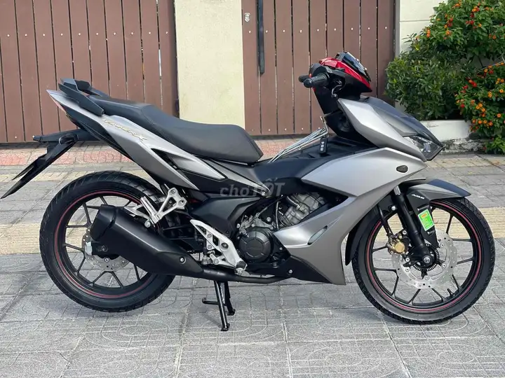 Honda Winner X ABS 2021, серебристо-серый матовый