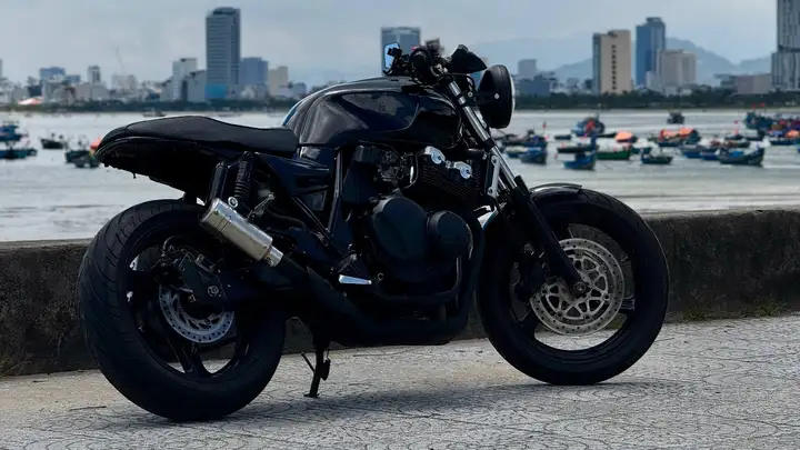 Honda CB400 vtec