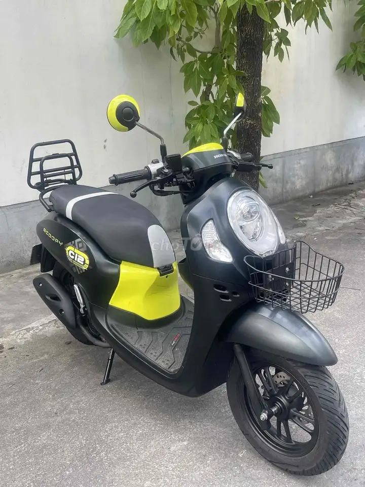 Honda Scoopy скутер черный желтый 2024 смарт-ключ