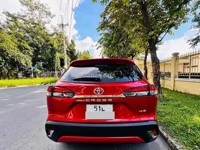 Toyota Corolla Cross 1.8V 2024 Красный 18000 км