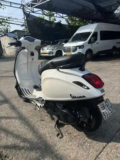 Белый спортивный костюм Piaggio Vespa 2015, 30 км