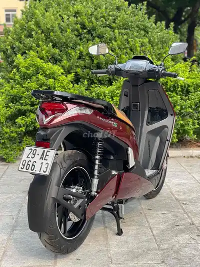 Vinfast Theon S 2026 Красный 300 км