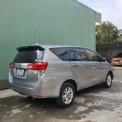 Войлочное сиденье Toyota Innova 2018, номер пола, серебри